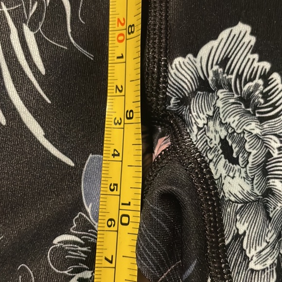 Athletic works flower leggings NWT - Picture 8 of 8